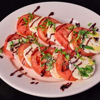 Fresh Mozzarella & Tomato Salad