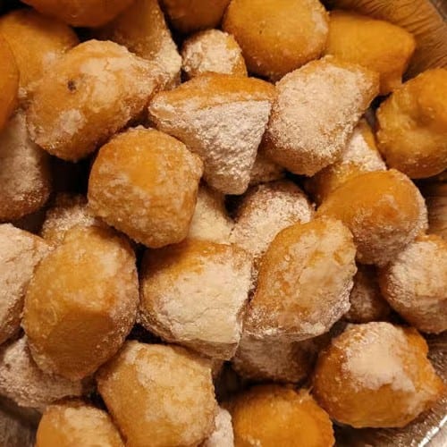 Zeppolis.